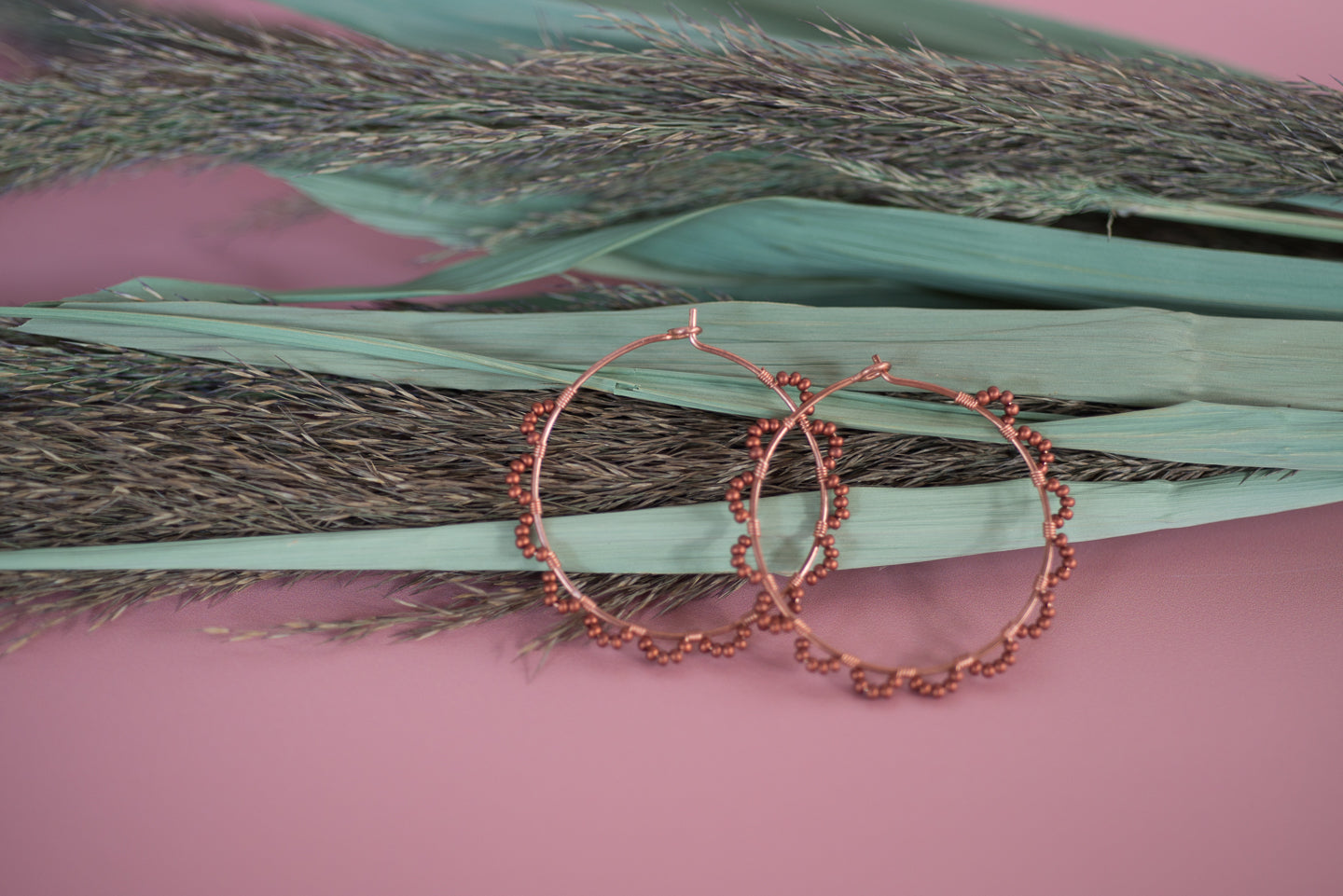 Copper scalloped seed bead hoops